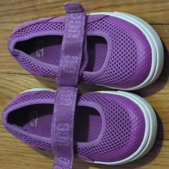 Cute Ugg sneakers for little girls. Please see the pictures. - Picture 2 of 9